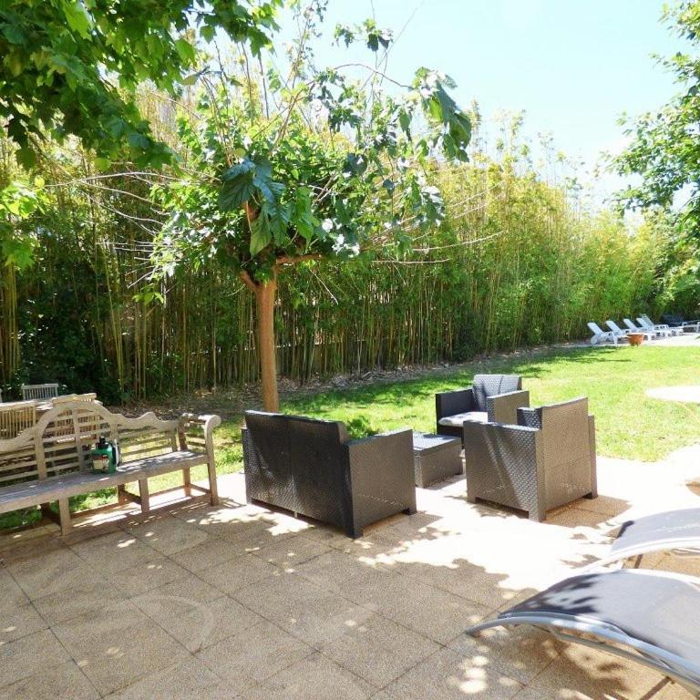 Piscine, plage à pied, WIFI, billard, babyfoot, ping pong, BBQ... - Villa avec Piscine Privée - 19