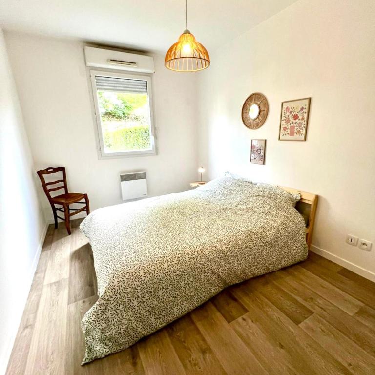 Appartement Spacieux avec jardin, à 5 min à pied de l'abbaye aux Dames et 10 min à pied du centre ville - Apartment mit 3 Schlafzimmern - 4
