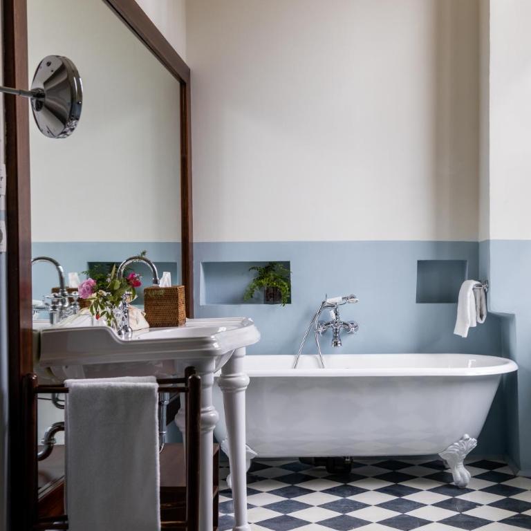 Il Salviatino Firenze - Deluxe Double Room - 4