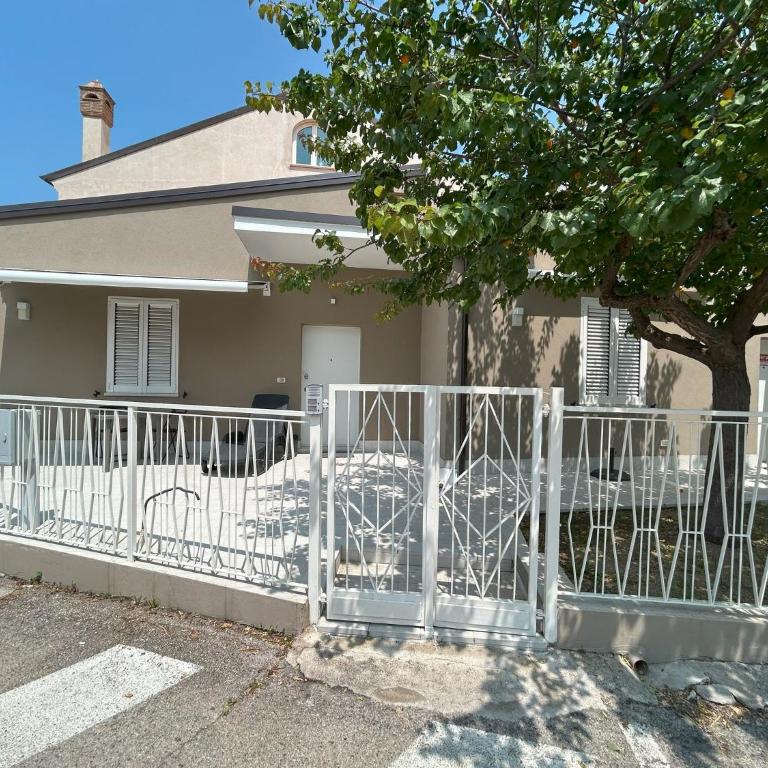 GuestHost - Pescara Colli Modern Apartment with Courtyard - Appartamento con 1 Camera da Letto - 30