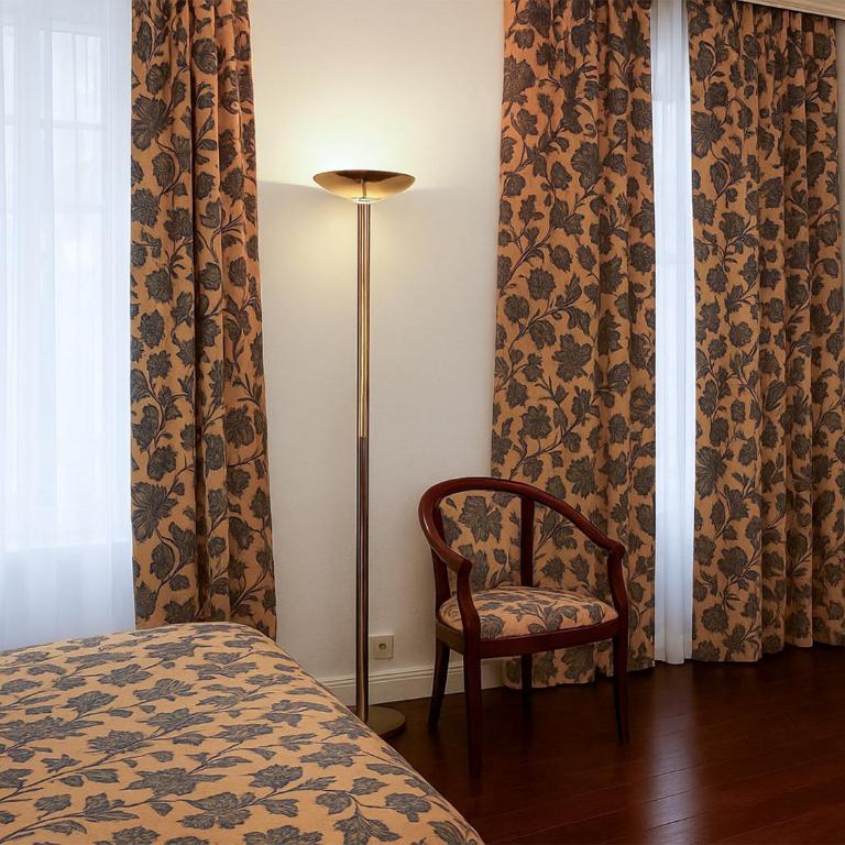 Hotel Du Parc - Mulhouse Centre - Chambre Supérieure Lit Queen-Size - 9