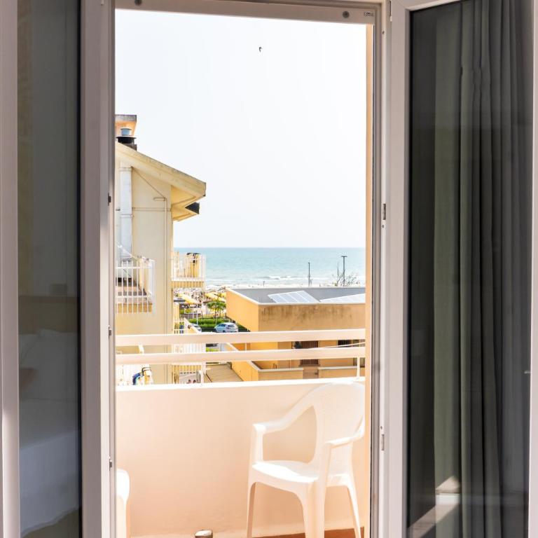 Hotel Mirabella - Standard Double or Twin Room - 11