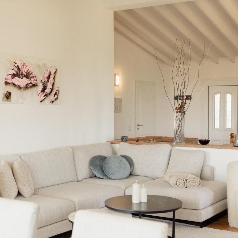 Beachfront with Private Terrace, Garden, BBQ, and Garage in Marbella - Casa de 4 dormitorios - 9