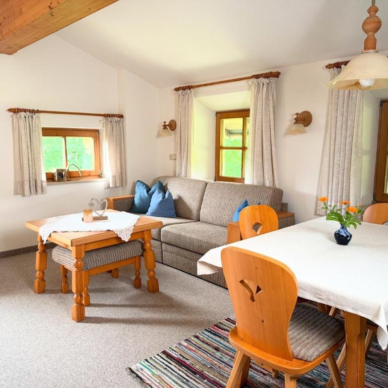 Gästehaus Hausenbauer - Apartment mit 2 Schlafzimmern und Bergblick - 2