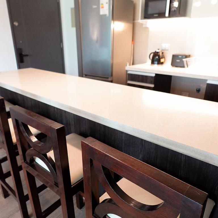 Apartamento a pasos del Parque Arauco - Las Condes - Apartamento de 2 dormitorios con balcón y terraza - 20