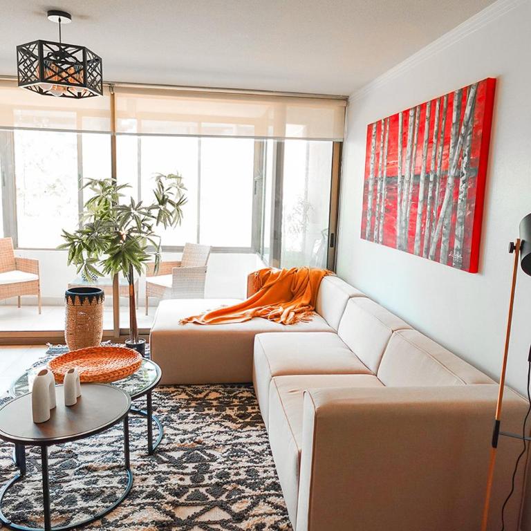 Apartamento a pasos del Parque Arauco - Las Condes - Apartamento de 2 dormitorios con balcón y terraza - 2