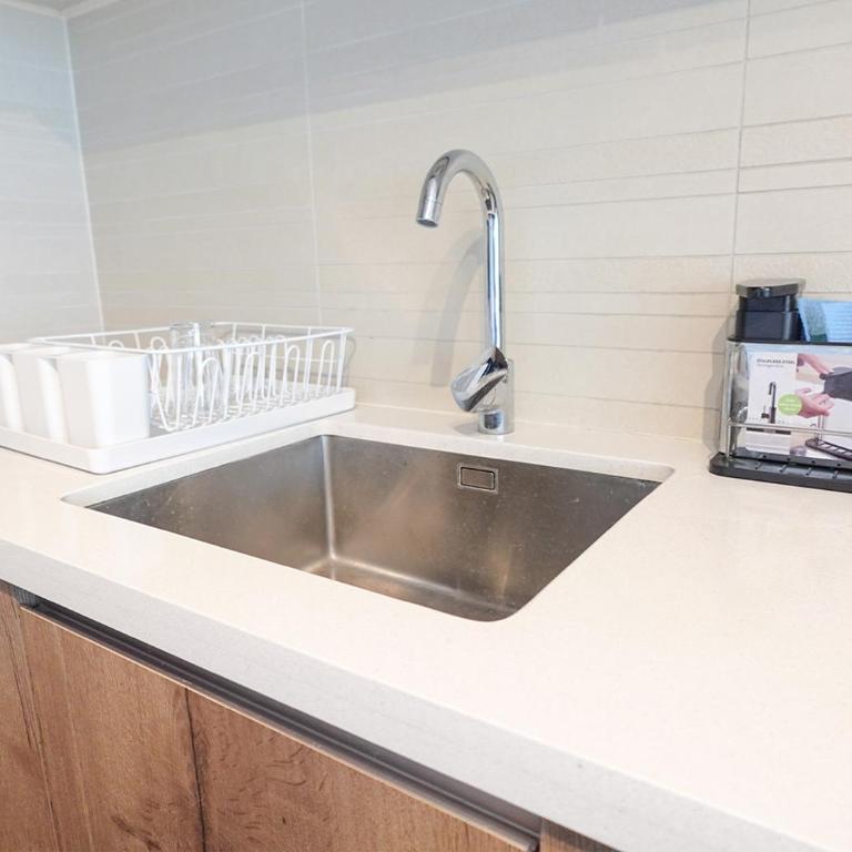 Depto premium a pasos del Parque Arauco con Aire acondicionado - Apartamento de 1 dormitorio - 8