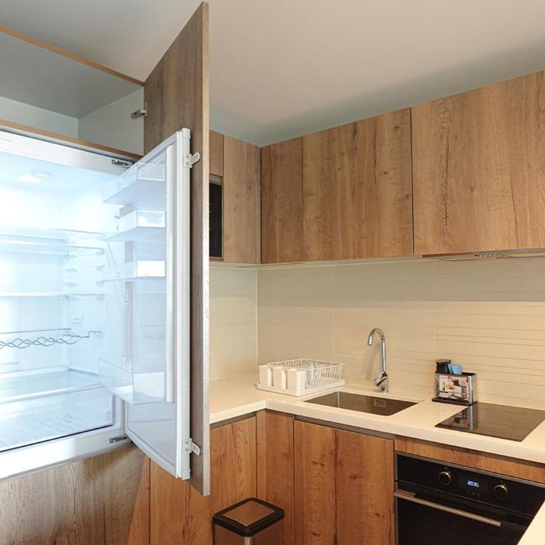 Depto premium a pasos del Parque Arauco con Aire acondicionado - Apartamento de 1 dormitorio - 7