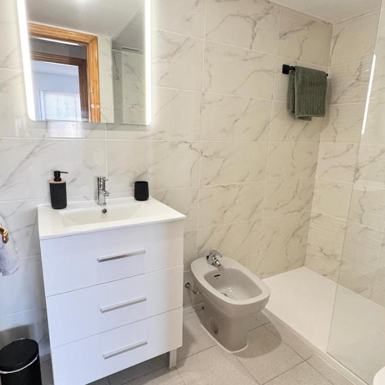 Sunny Apartment in Torrevieja - Apartamento de 2 dormitorios - 20