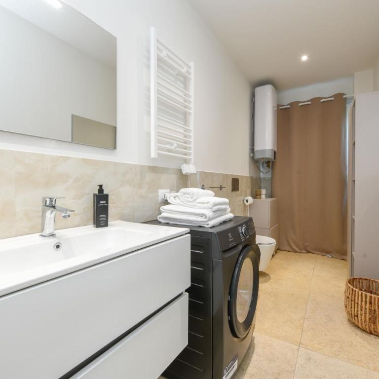 Lastmile apt with terrace&pool near lake&sirmione - One-Bedroom House - 8