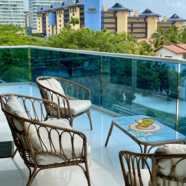 Lujo y espacio Bello Horozonte gran apartamento hasta 10 personas - Three-Bedroom Apartment - 1