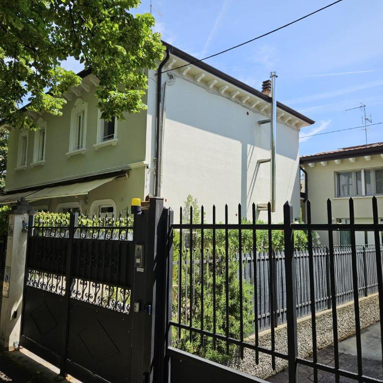 Chalet Deluxe, Villa Joy Verona, Private Chalet with Garden near City Center, Family Friendly, Independent Stay - Superior Chalet - 30