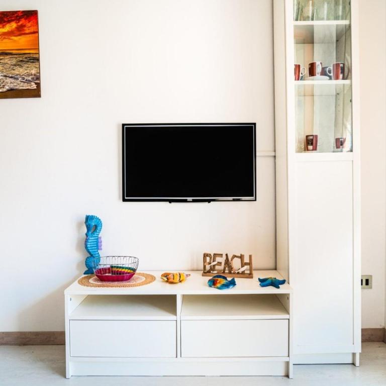 A lovely modern flat a stone throw from the sea - Appartamento - 9