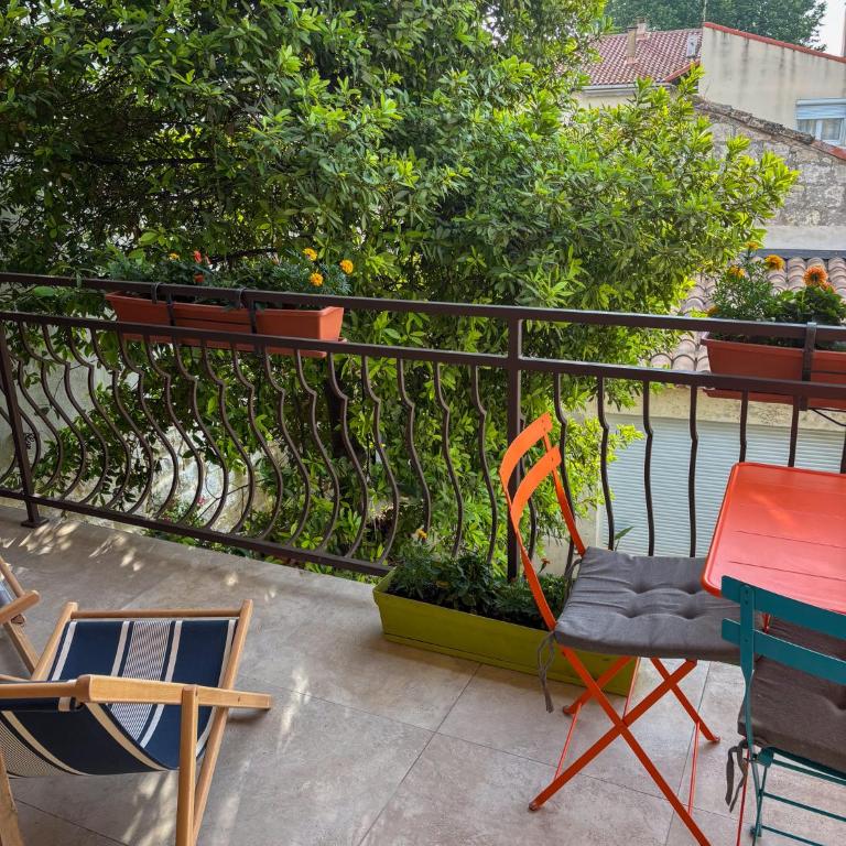 Maison sol en ciel Petit Dejeuner et Parking inclus - Chambre Double avec Salle de Bains Privative - 2