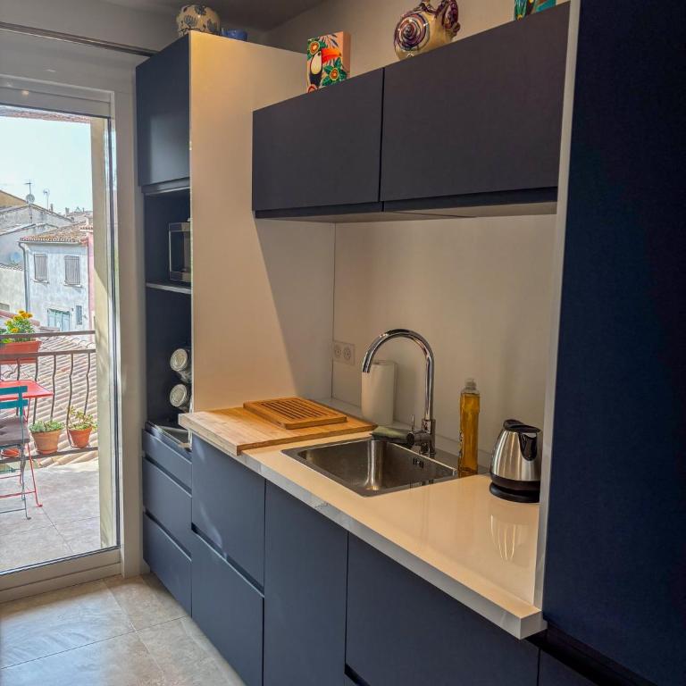 Maison sol en ciel Petit Dejeuner et Parking inclus - Chambre Double avec Salle de Bains Privative - 5
