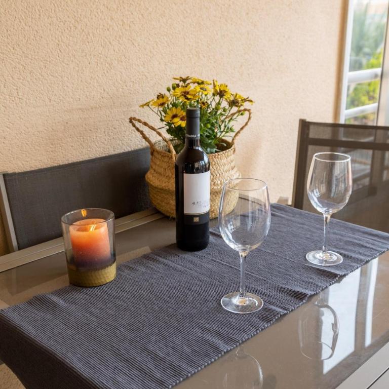 Terrace, pool, Wi-Fi, central and 200 meters from the beach - Apartamento de 3 dormitorios con vistas al parque - 3