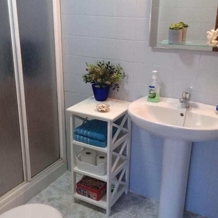 Terrace, pool, Wi-Fi, central and 200 meters from the beach - Apartamento de 3 dormitorios con vistas al parque - 19