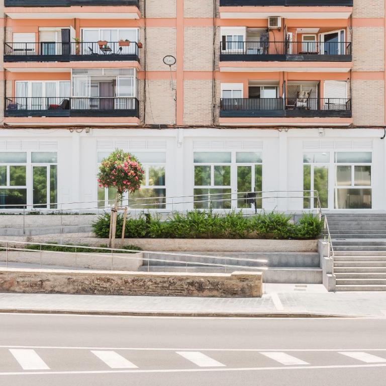Gran Turia Apartments - Deluxe Two-Bedroom Apartment with Garden View - 14