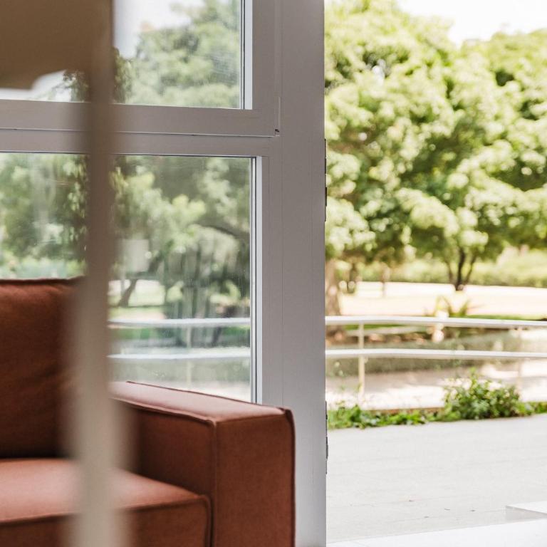 Gran Turia Apartments - Deluxe Two-Bedroom Apartment with Garden View - 7