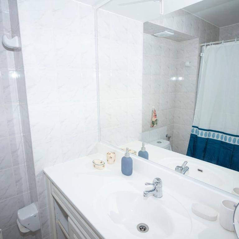 Departamento Coraceros 1ra Línea al Mar - Apartment - 13