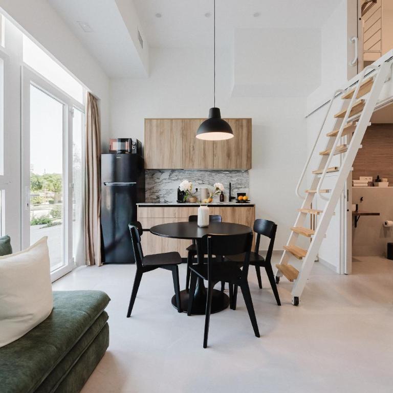 Gran Turia Apartments - Deluxe Two-Bedroom Apartment with Garden View - 1