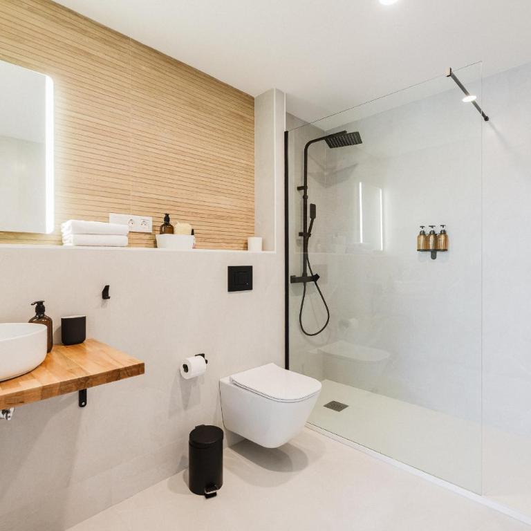 Gran Turia Apartments - Deluxe Two-Bedroom Apartment with Garden View - 11