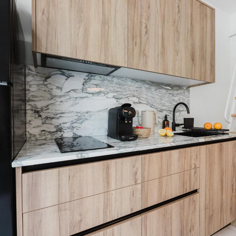Gran Turia Apartments - Deluxe Two-Bedroom Apartment with Garden View - 3