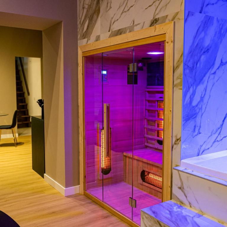 GM Luxury Apartment - Appartamento con 1 Camera da Letto e Vasca Idromassaggio - 23