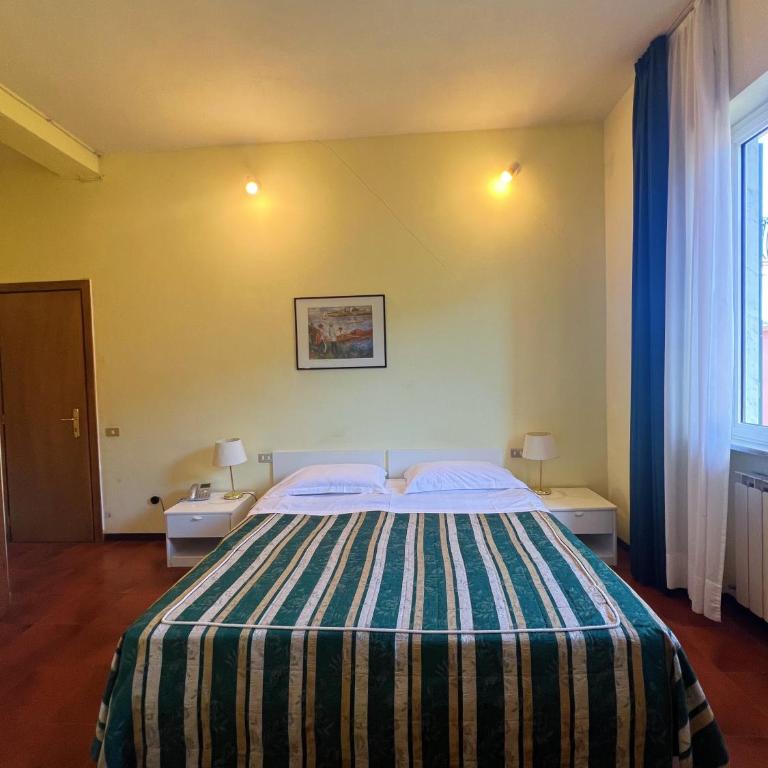 Hotel Le Grazie - Camera Matrimoniale/Doppia con Letti Singoli - 8