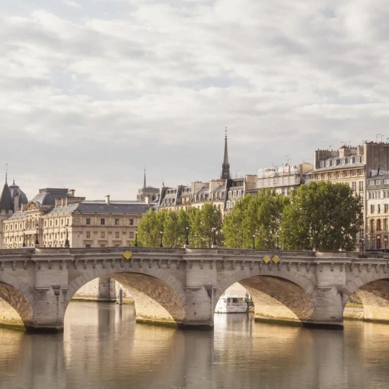 Louvre & Seine Luxury new 3BR Full AC By Melvane - Appartement - 31