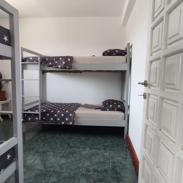 Woodpecker Backpacker Hostel - Krevet u Četvorokrevetnoj Mešanoj Spavaonici - 1
