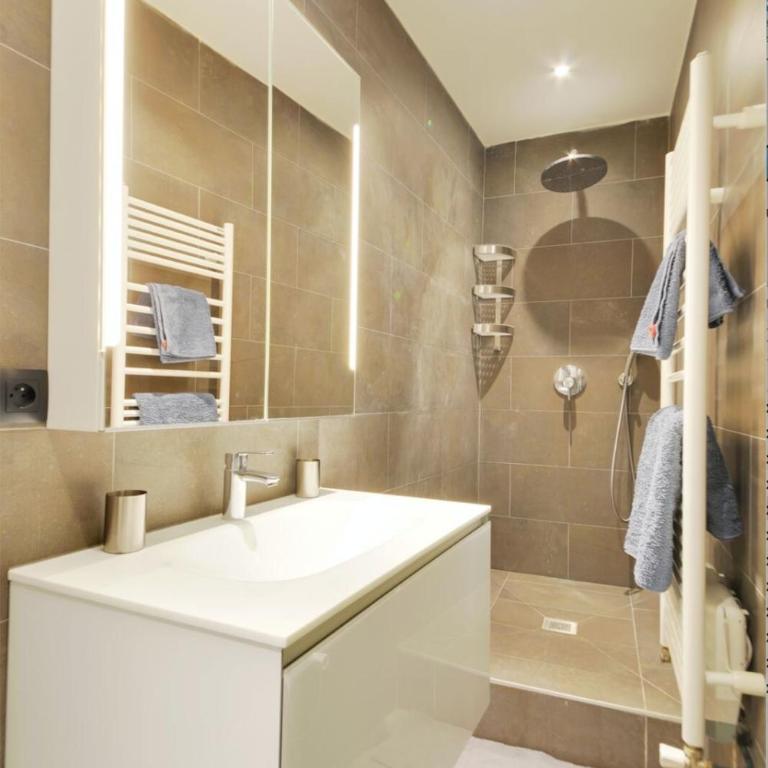 Luxury apartment in prestigious Le Marais - Top Location - Two-Bedroom Deluxe Apartment - 3