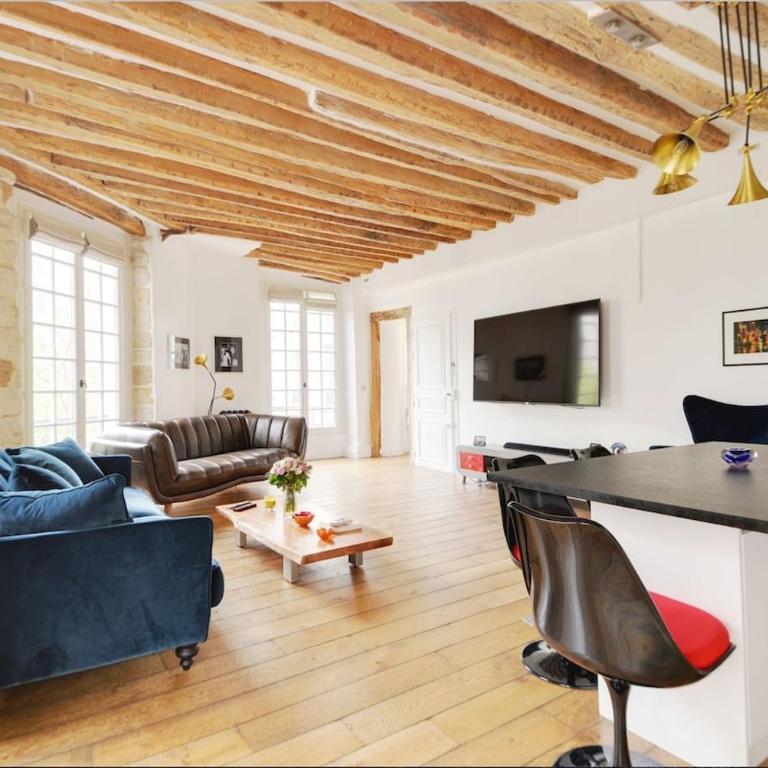 Luxury apartment in prestigious Le Marais - Top Location - Two-Bedroom Deluxe Apartment - 9