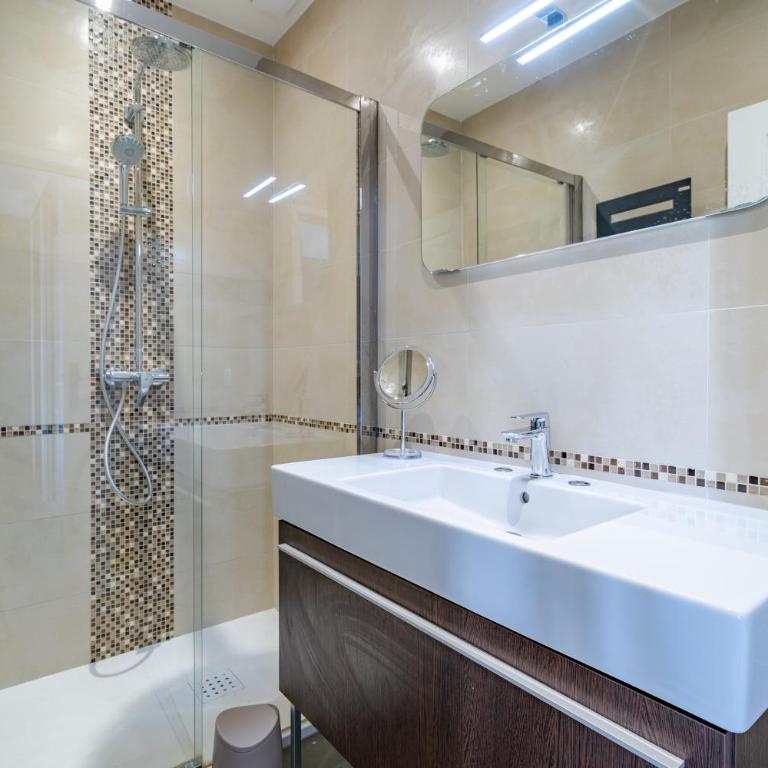 Maison niçoise vue dégagée avec jacuzzi privatif - Villa 3 Chambres - 19