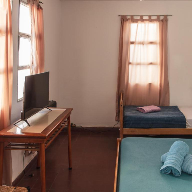 Hostel Pituco - En el corazón de la ciudad - Habitación Triple con baño privado externo - 4