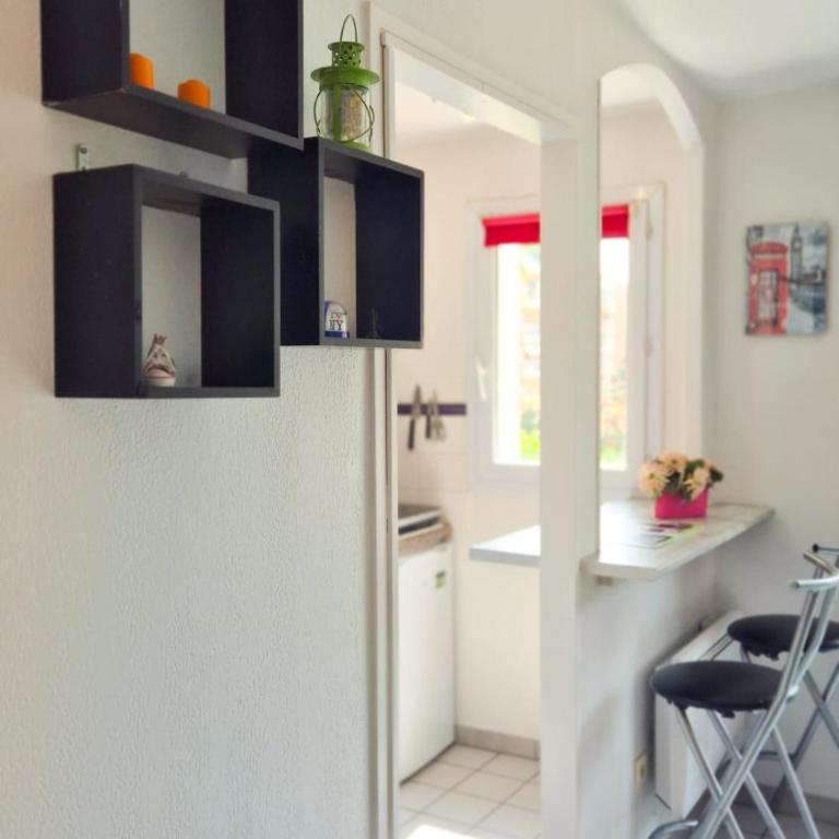 Appartement 2P, balcon, parking proche mer - Appartement 1 Chambre - 5