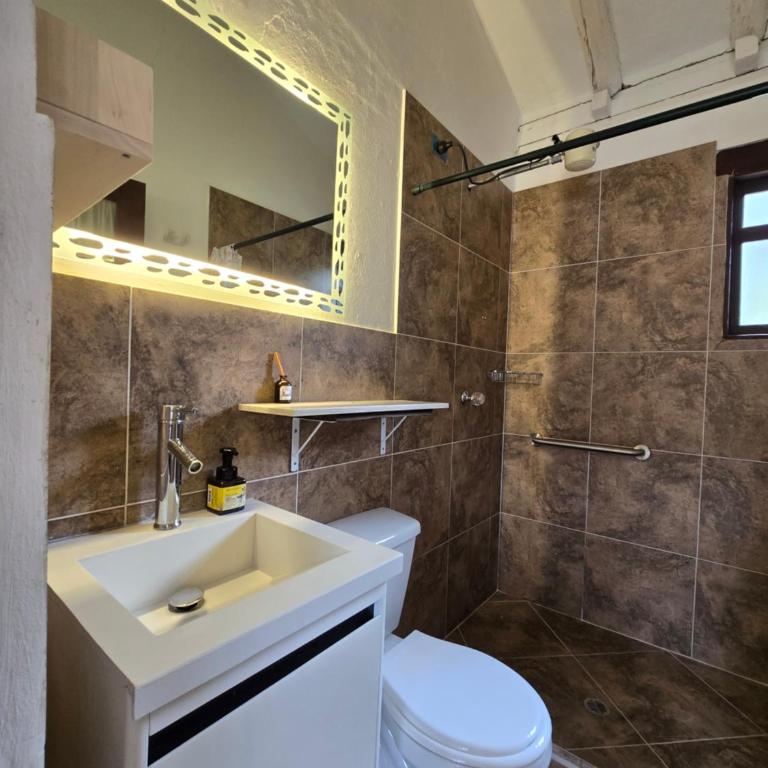Hotel Montelux - Deluxe Suite - 9
