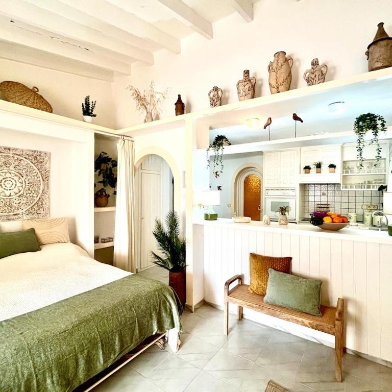 mediterranean studio with sun terrace and sea view - One-Bedroom Apartment - 10