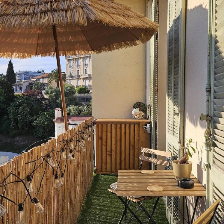 Central Cannes Cozy T4 - Walk to Beach and Congress - Appartement 3 Chambres Premium avec Balcon - 11
