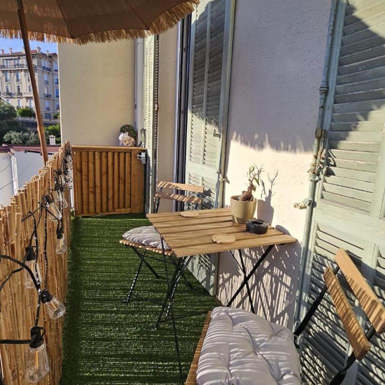 Central Cannes Cozy T4 - Walk to Beach and Congress - Appartement 3 Chambres Premium avec Balcon - 22
