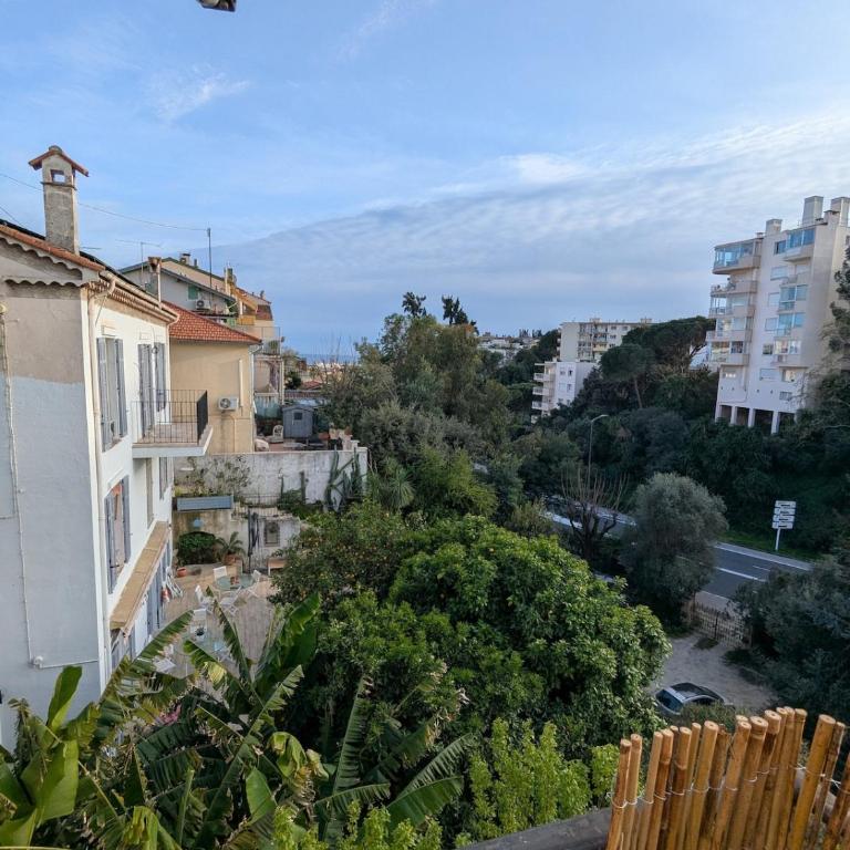 Central Cannes Cozy T4 - Walk to Beach and Congress - Appartement 3 Chambres Premium avec Balcon - 27