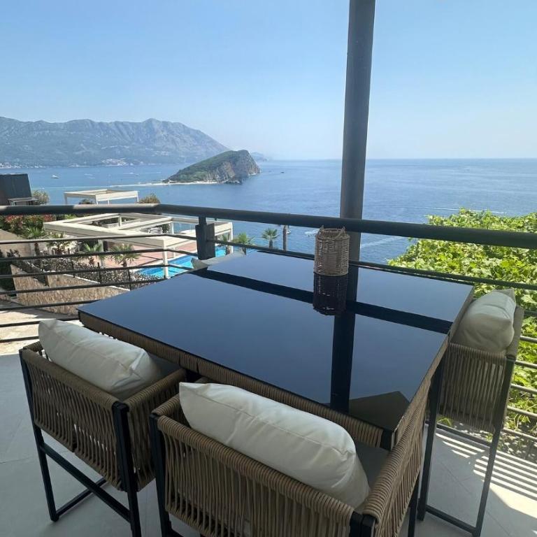 Boho Panoramic Seaview Apartment - Two-Bedroom Apartment with Ocean View - 5