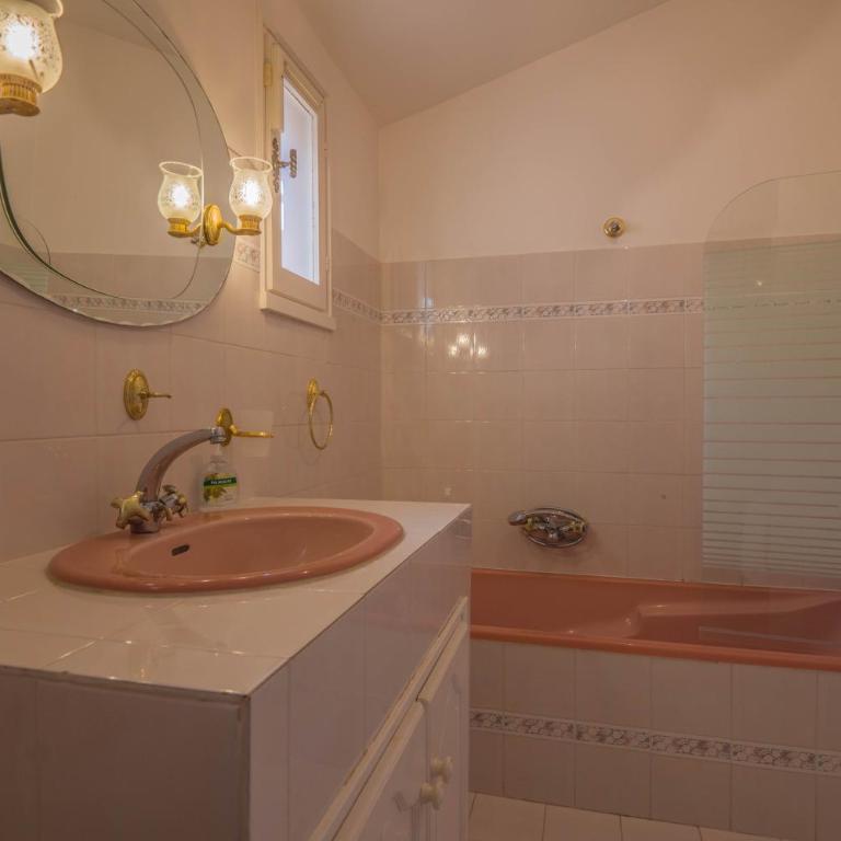 Villa bellevue sainte maxime un écrin de verdure au cœur du sémaphore piscine XXL - Haus mit 3 Schlafzimmern - 46