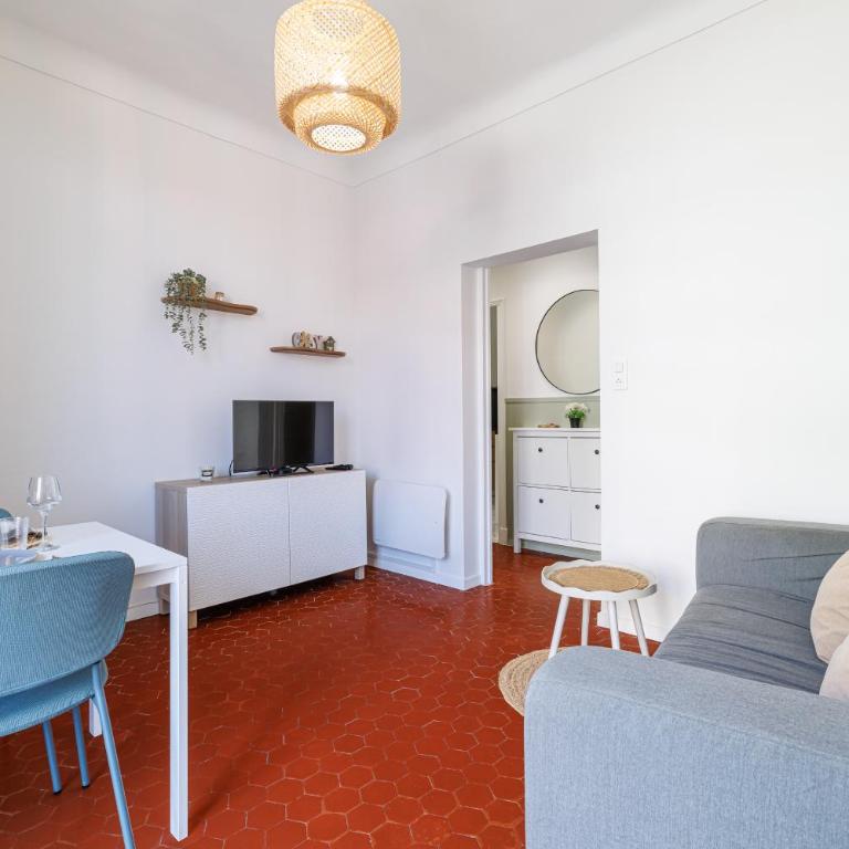 FOSSAN - Appartement 3P avec terrasse - Menton centre et proche plage - Apartamento de 2 dormitorios con terraza - 4