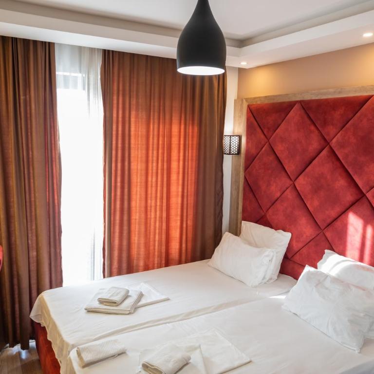 Hotel Evropa - Deluks Dvokrevetna Soba sa Bračnim Krevetom - 24