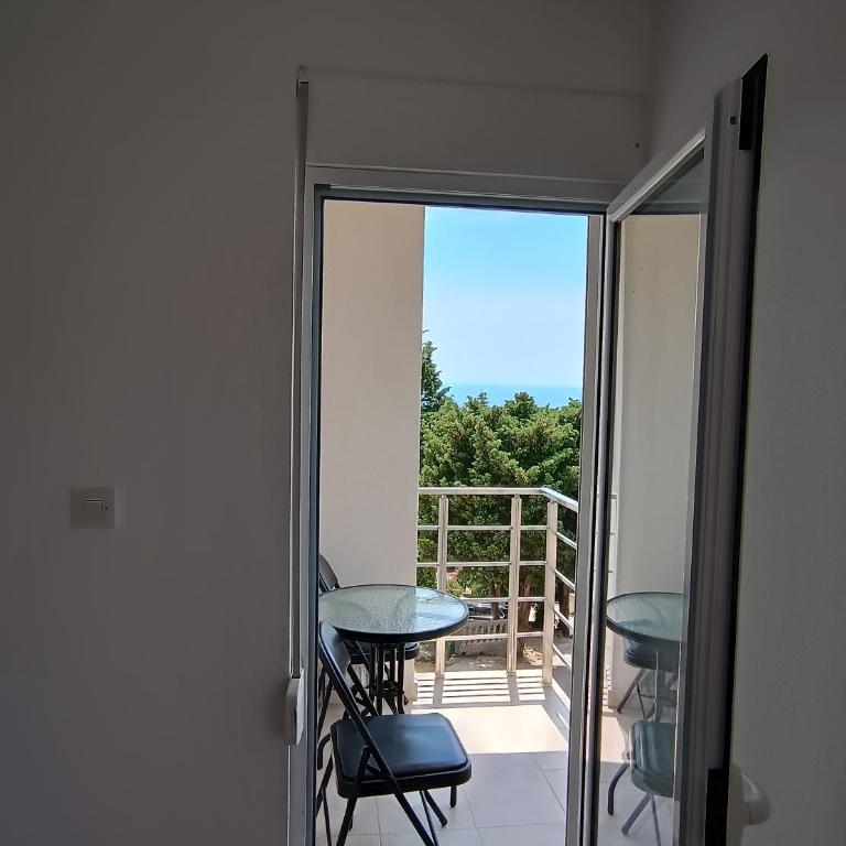 Jasmin 3 - One-Bedroom Apartment - 1