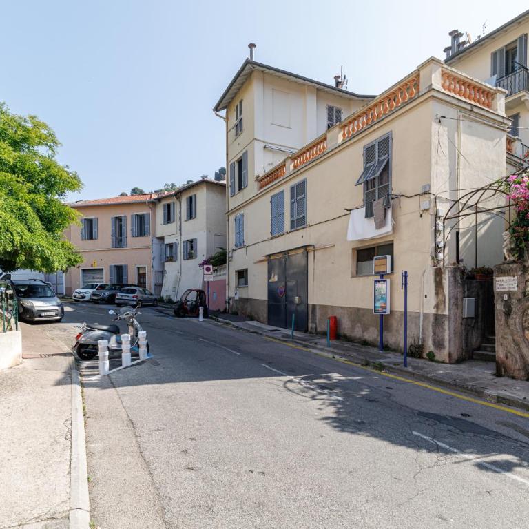 FOSSAN - Appartement 3P avec terrasse - Menton centre et proche plage - Apartamento de 2 dormitorios con terraza - 2