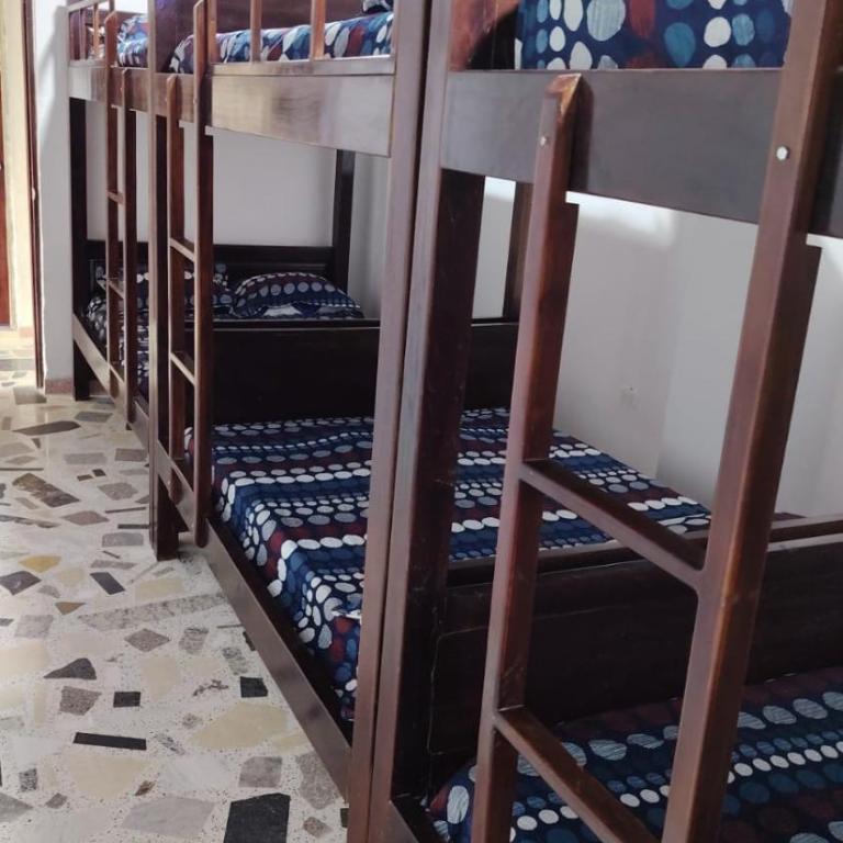 CARTAGENA BOQUILLA BEACH HOSTEl - Family Cabin on Boat - 3
