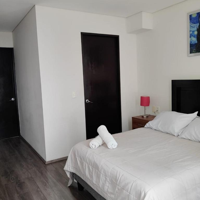 WTC Suites - Double Room with Private Bathroom - 8
