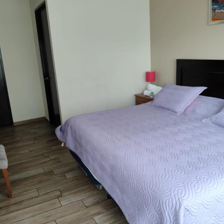 WTC Suites - Double Room with Private Bathroom - 9